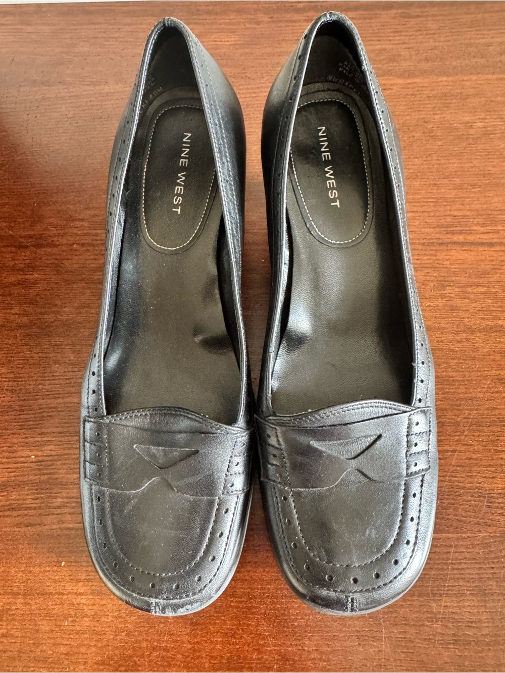 Nine West Black Leather Kitten Heel Loafers, size 7.5